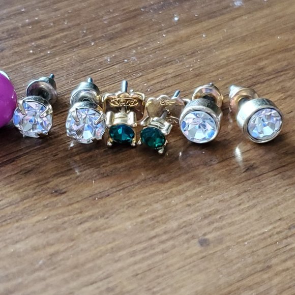 Lot of 5 Pair of Stud Earrings Heart, Ball, Rhinestone Avon Love Theme Simple - Picture 2 of 3